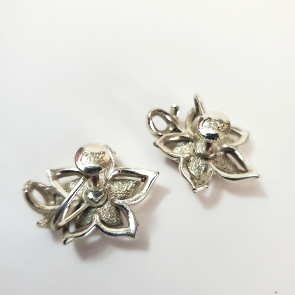 Coro vintage maple leaf clip-on / screw-post earrings - Silver tone - Picture 3 of 5